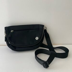Lululemon All Night Festival Bag Micro 2L. Excellent condition. Only used once.